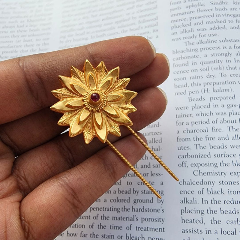 Kanakpushpa Hairpin