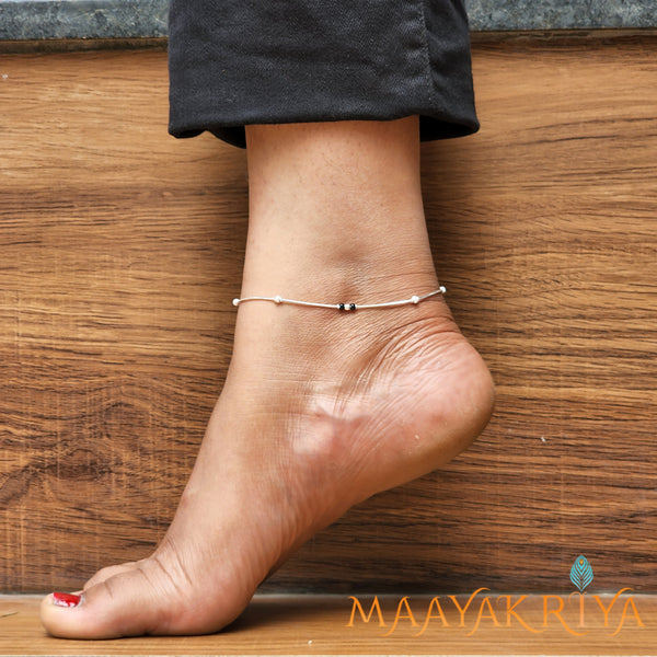 Actaea Black Bead Silver Anklet