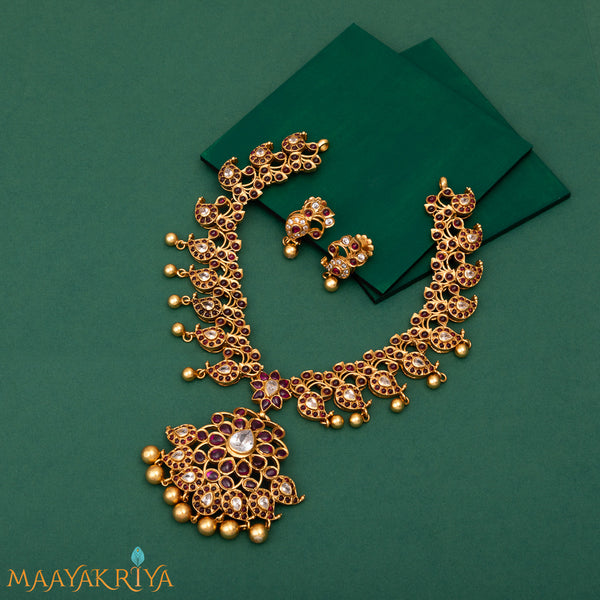 Gopika Kempu Mavu Necklace Set