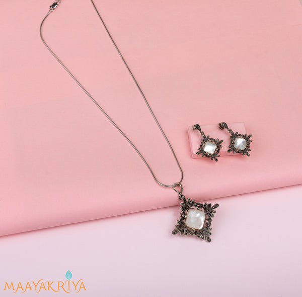 Diamond Pearly Marcasite Pendant Set / Saree pin