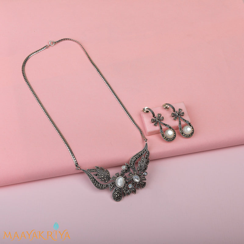 Bunchy Marcasite Necklace Set