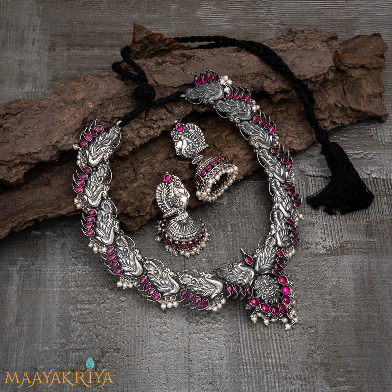 Prakruthi Stabaka Necklace Set