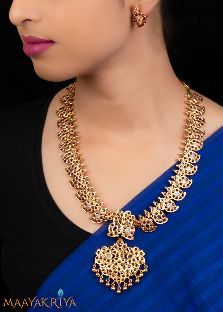 Maavu Mayuraka Necklace Set