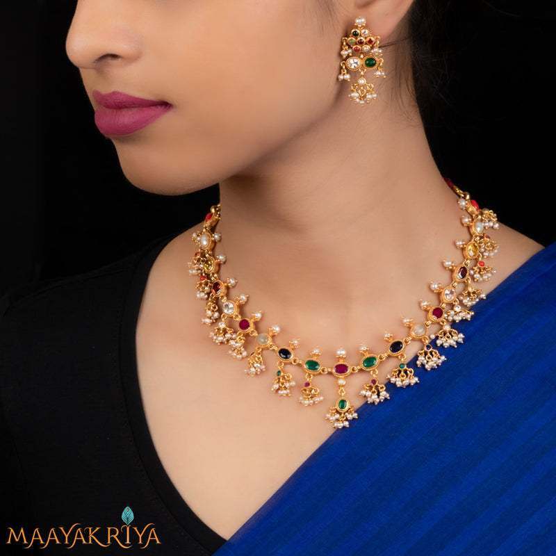 Satrangi Guttapusulu Necklace Set