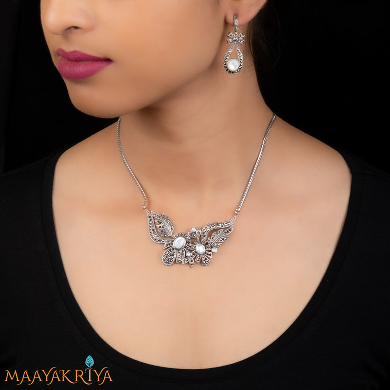 Bunchy Marcasite Necklace Set