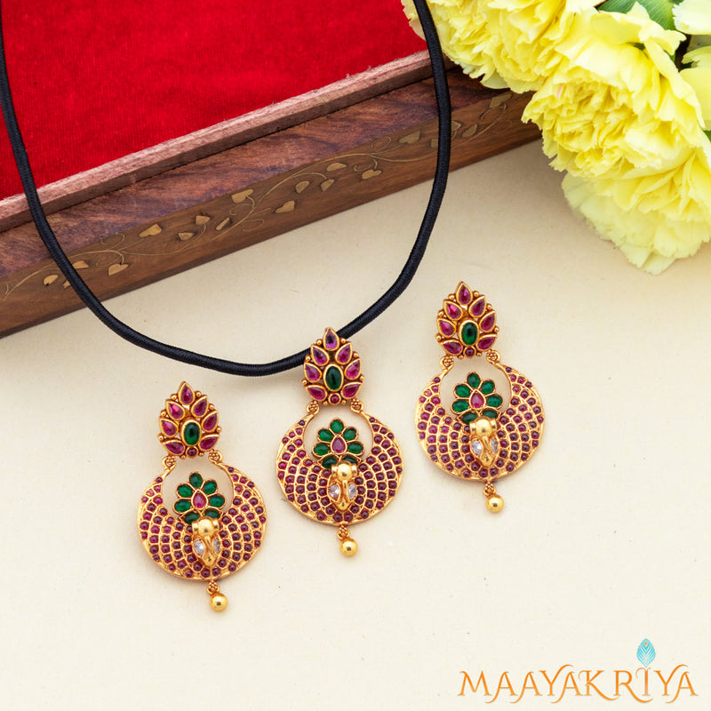 Jivatha 3D Pendant Set