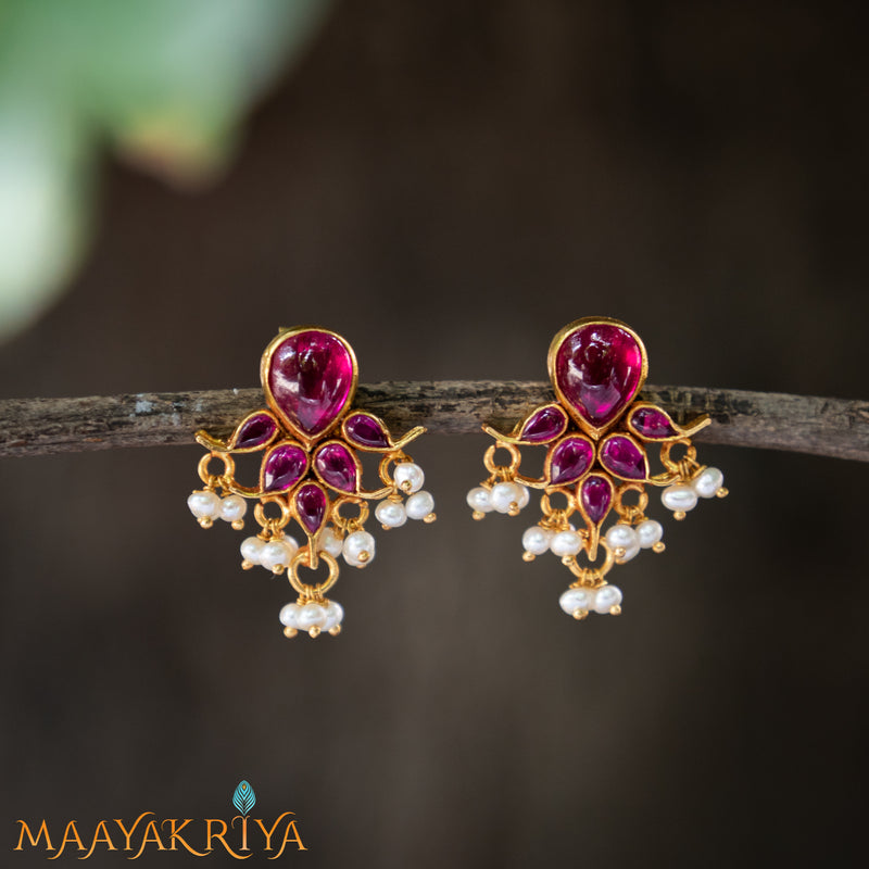 Maavatilakam Earrings