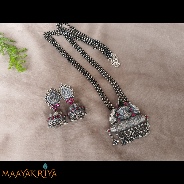 Vibhuti Necklace Set