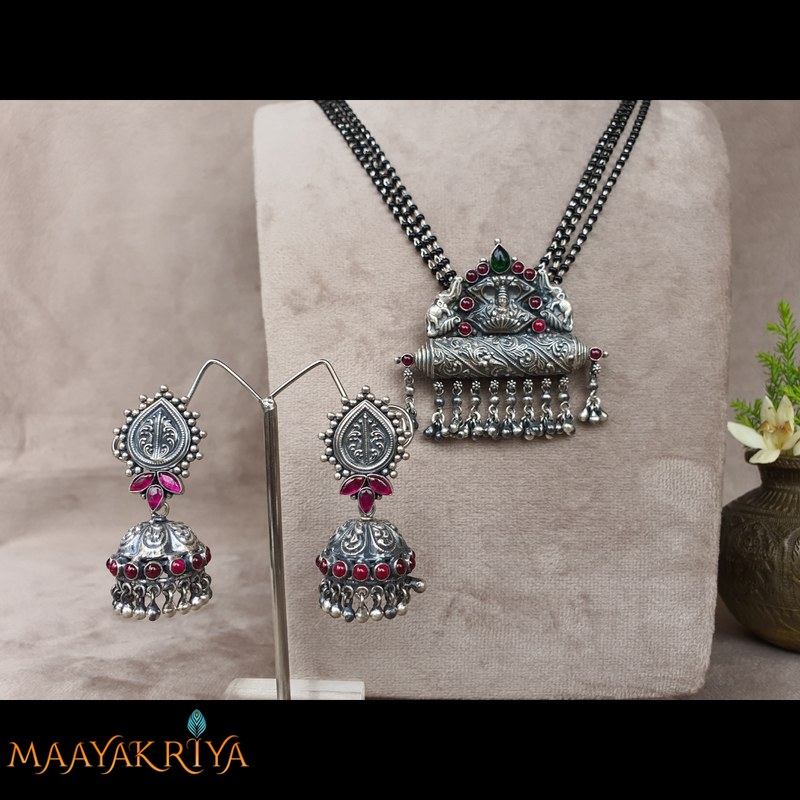 Vibhuti Necklace Set